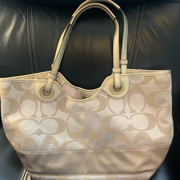 Coach Handbags - Coach Purse